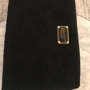 Marc Jacobs laptop sleeve 13 inch- NWOT! ❤️